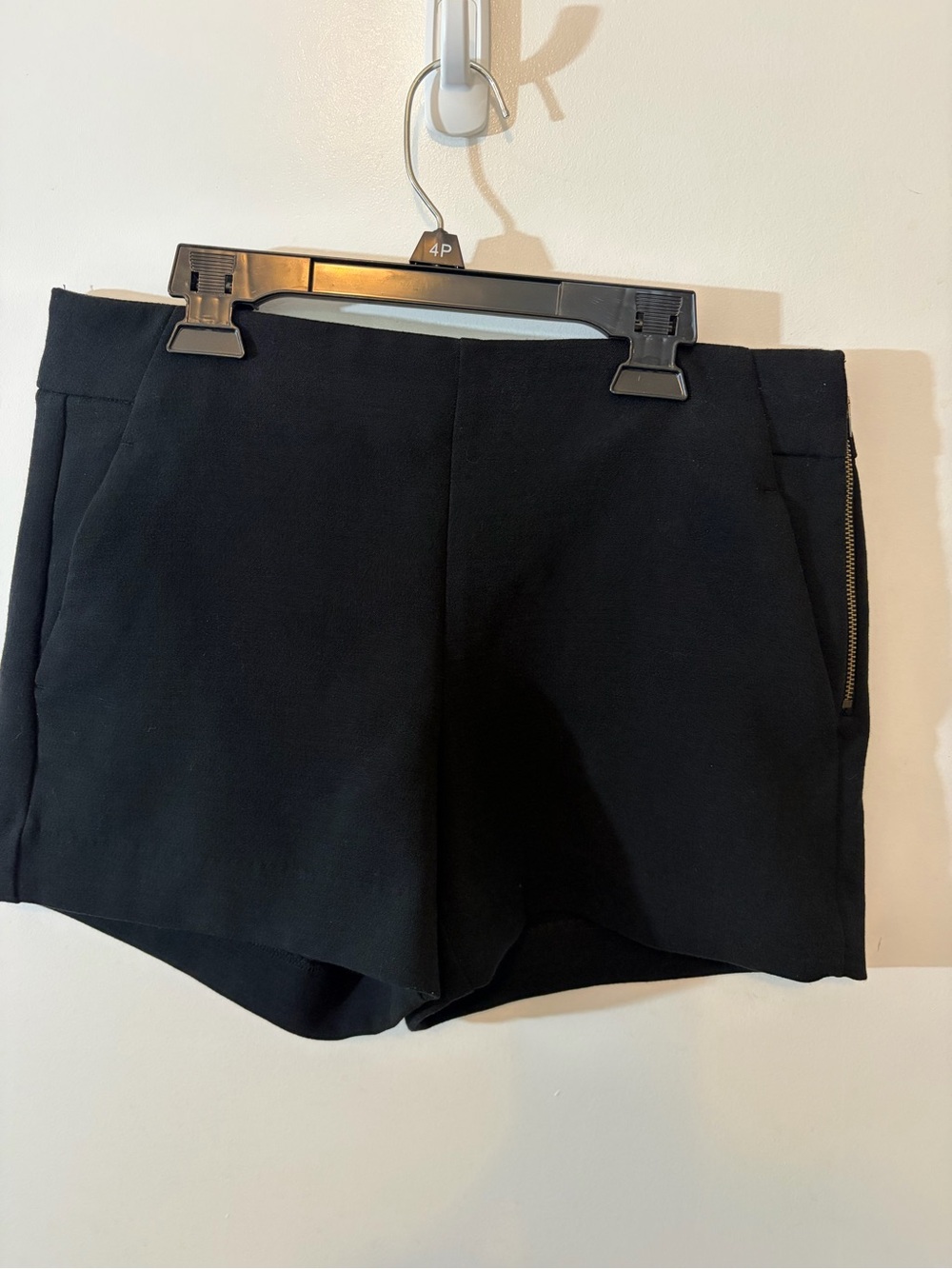 Banana Republic Black Tailored Dress Shorts Women’s Size 4 Stretch Side Zip